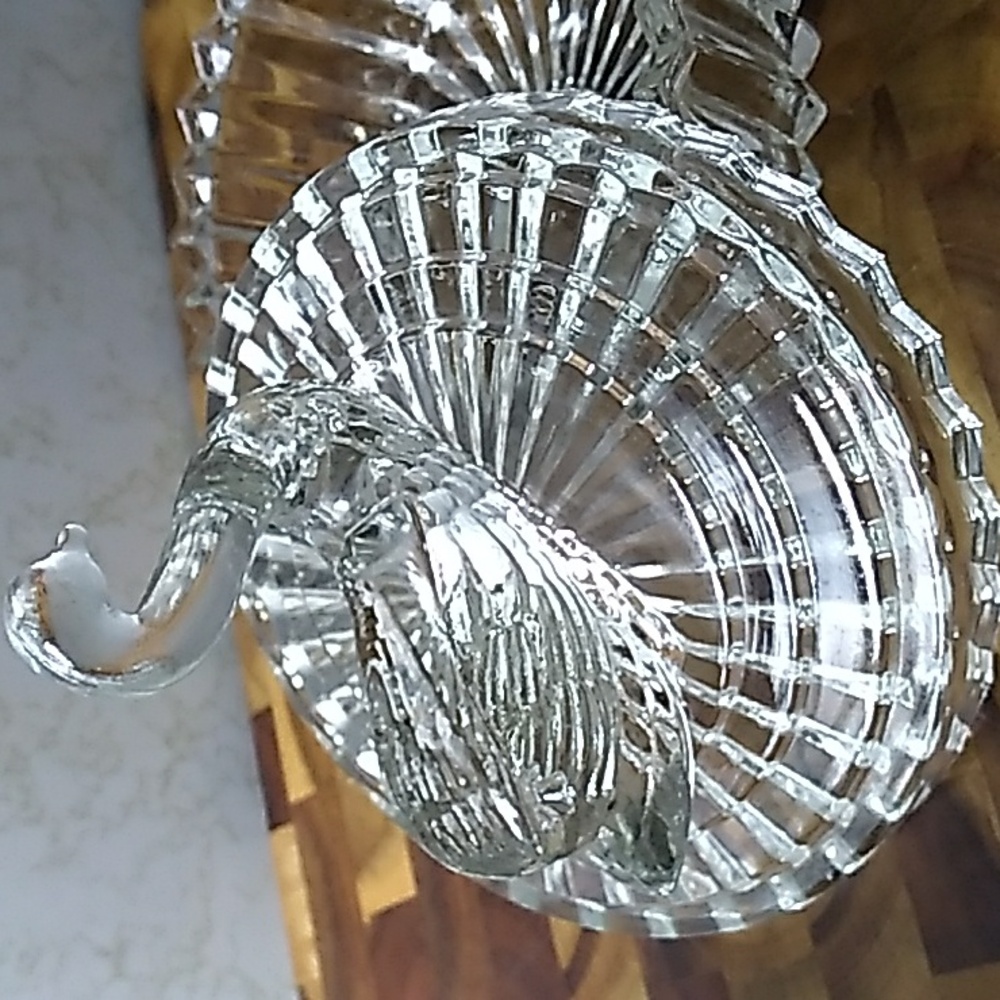 Vintage Swan cut glass trinket dish, powder jar etc. - Picture 2 of 2